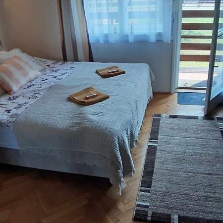 Rosy Apartman Vonyarcvashegy Exterior foto