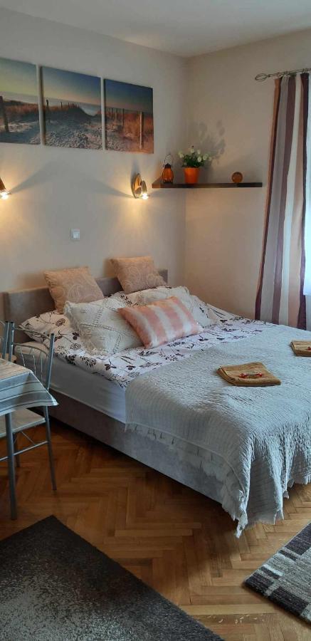 Rosy Apartman Vonyarcvashegy Exterior foto